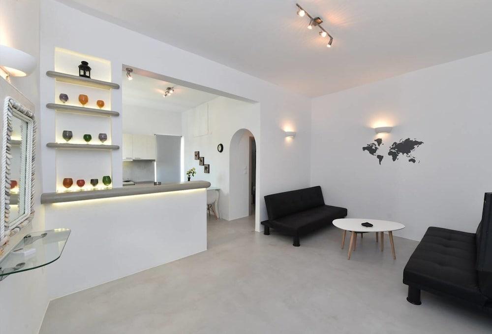 The Local House Apartment Parikia  Luaran gambar