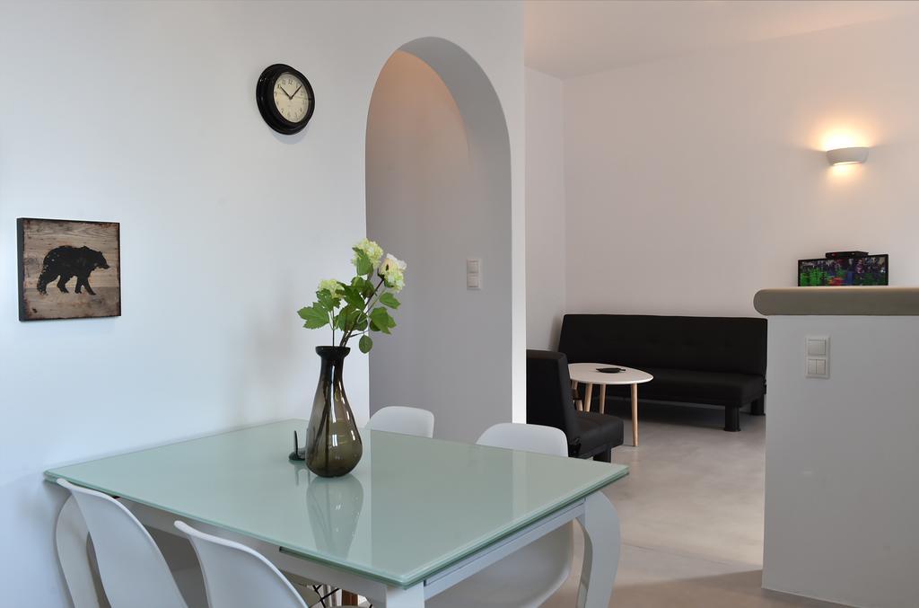 The Local House Apartment Parikia  Luaran gambar