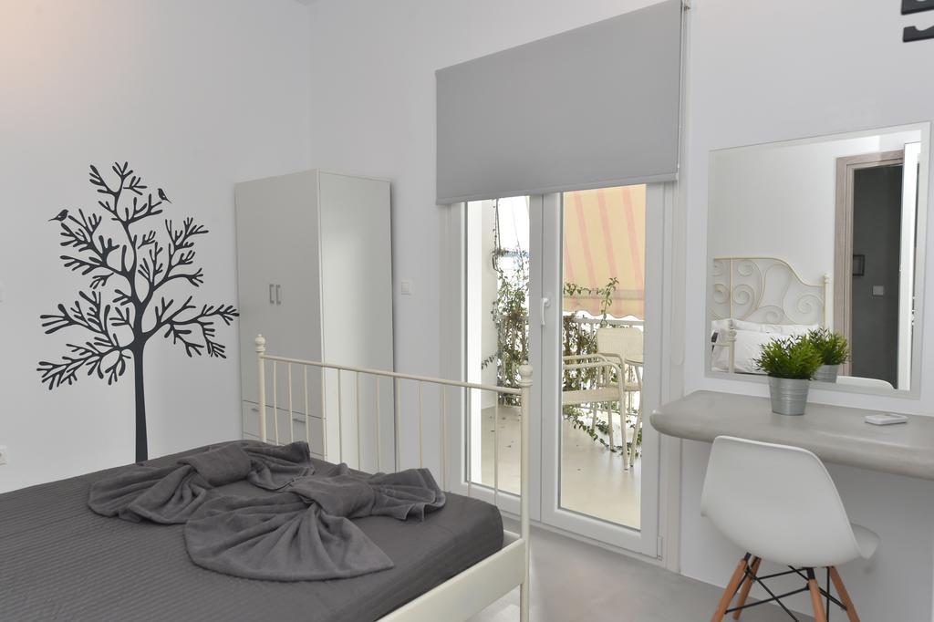 The Local House Apartment Parikia  Luaran gambar